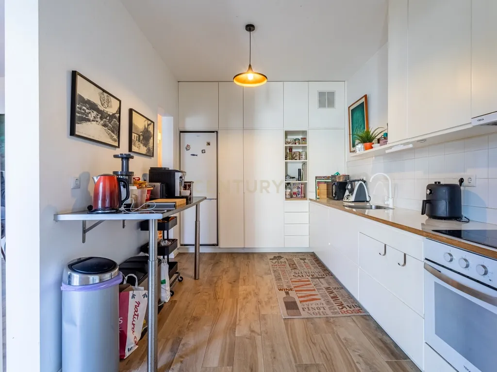 T2 remodelado com excelentes acabamentos em Alcochete - Image 9