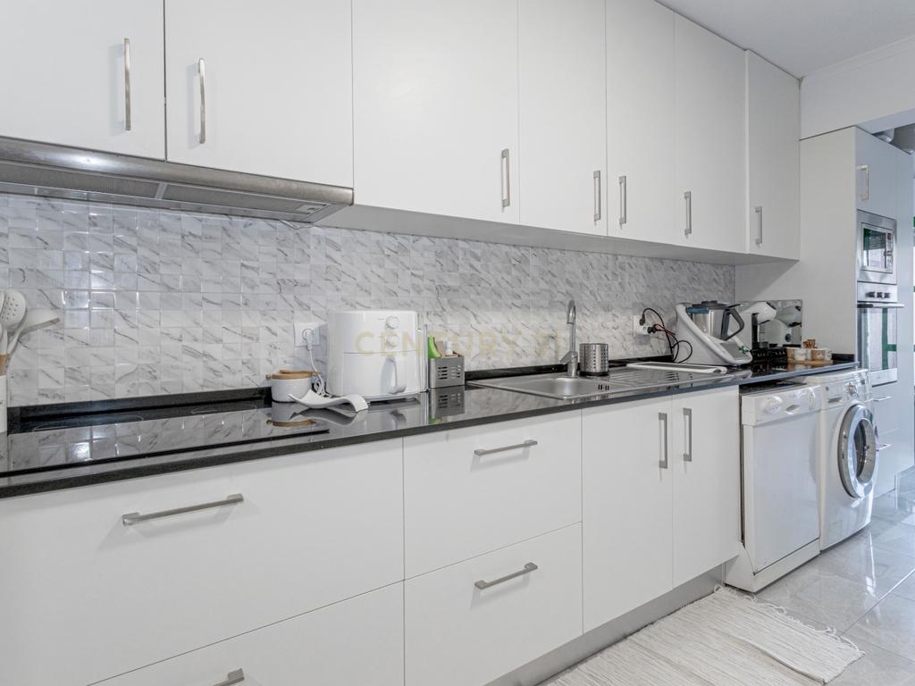 Apartamento T2+1  – Como Novo – Rinchoa, Rio de Mouro - Image 20