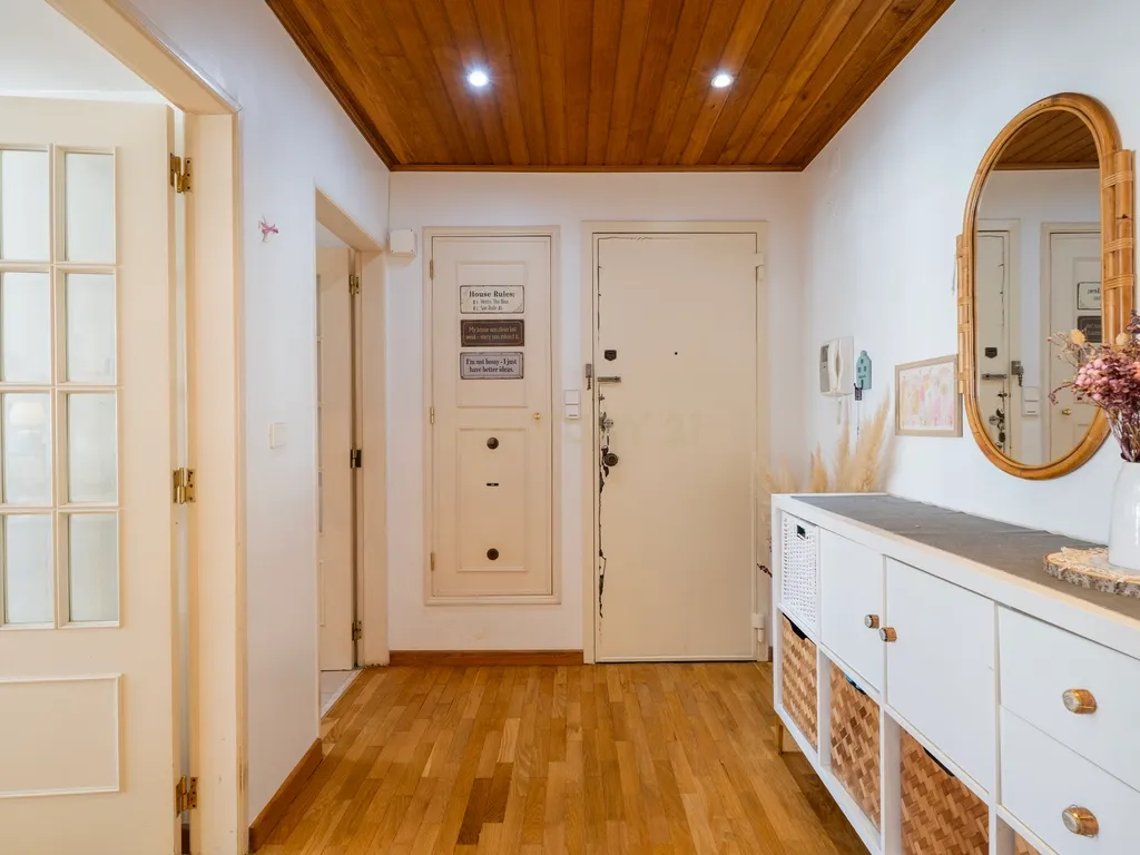Excelente apartamento T3 em Carnaxide - Image 9