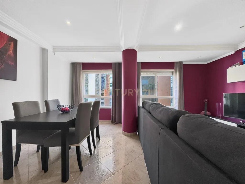 Apartamento T3 Duplex com Vista Desafogada no Monte da Caparica - Image 5