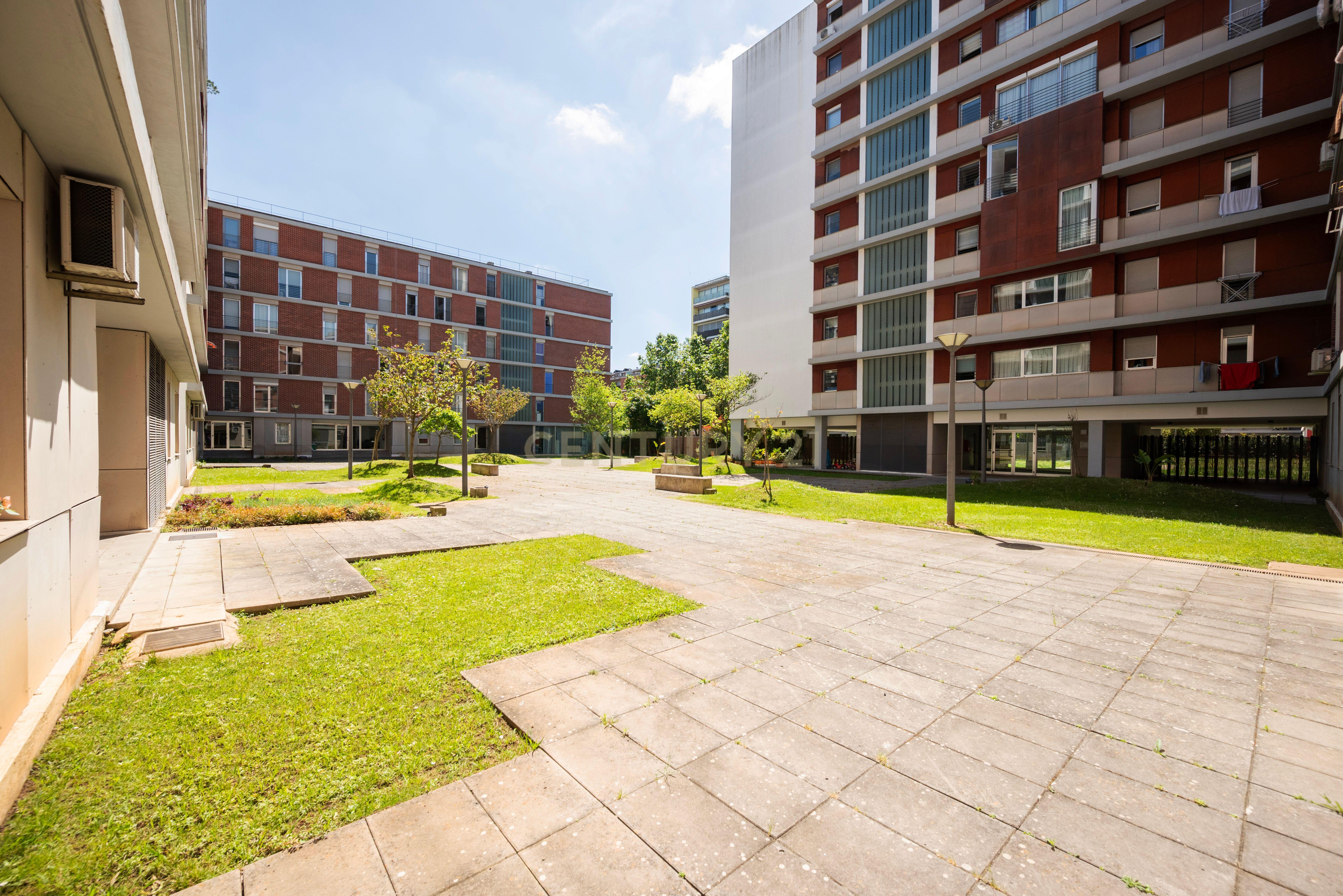 Apartamento T3 Luminoso com Vista Deslumbrante e Localização de Excelência – Parque Oeste / Quinta das Conchas - Image 25