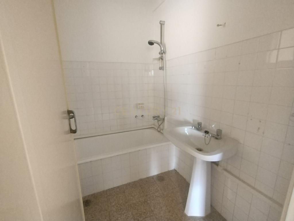 Prédio no Centro de Sacavém : Oportunidade de Investimento - Image 21
