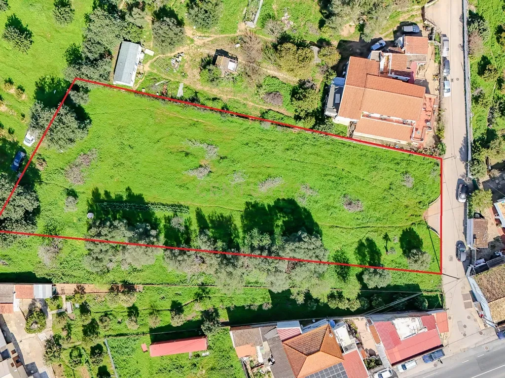 TERRENO COM PROJETO APROVADO PARA 2 MORADIAS T3 - BOLIQUEIME - Image 2