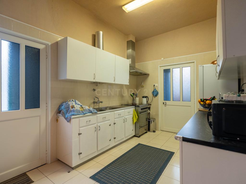 Moradia T4 em Santa Clara - Image 24