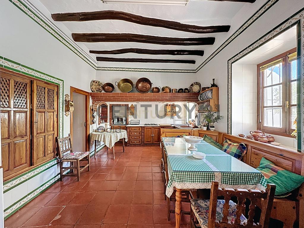 🏡 Encanto andaluz no coração da região: Casa histórica em Humilladero (Málaga) - Image 20