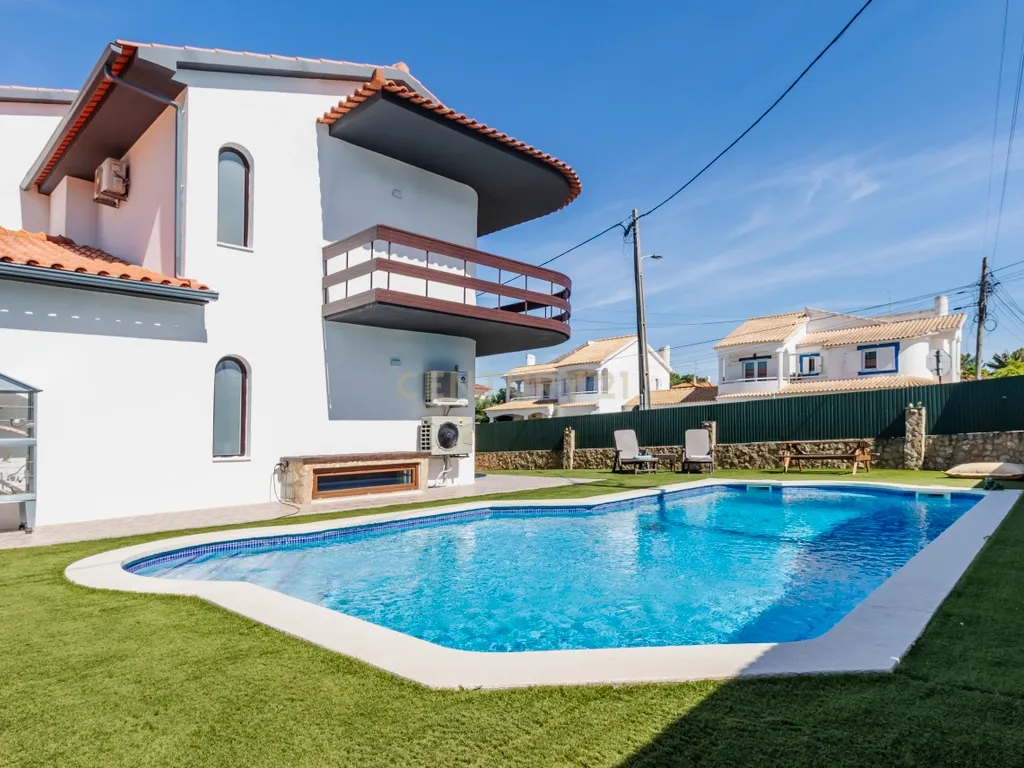 Moradia T4 como nova com piscina na Marisol em Lote de 500m² - Image 5