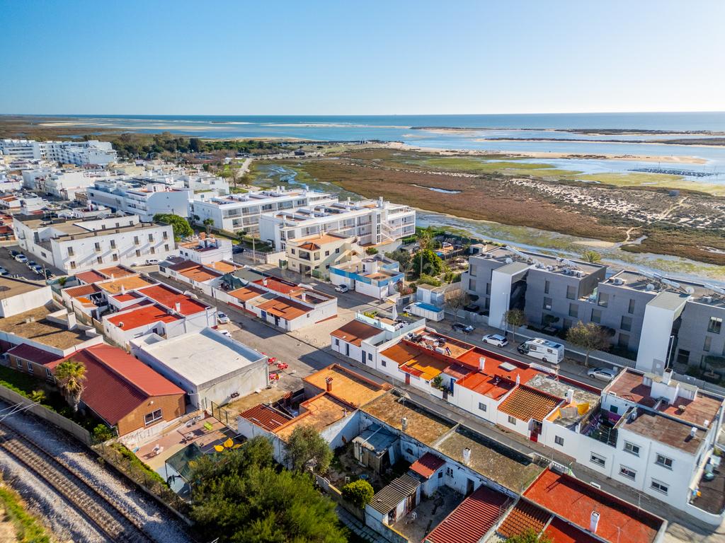 Terreno Urbano na 1.ª Linha da Ria Formosa com Projecto em Aprovação – Fuseta - Image 6