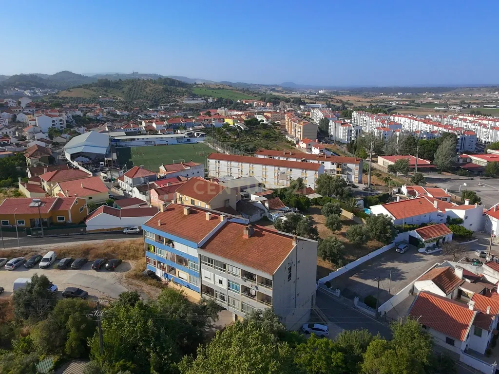 Apartamento T3 Remodelado na Horta dos Vimes - Viva com Conforto e Qualidade em Alenquer. - Image 47