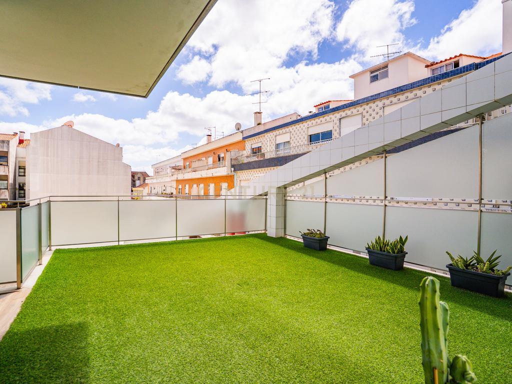 Apartamento T4 Premium com Terraço na Avenida da Independência - Image 65