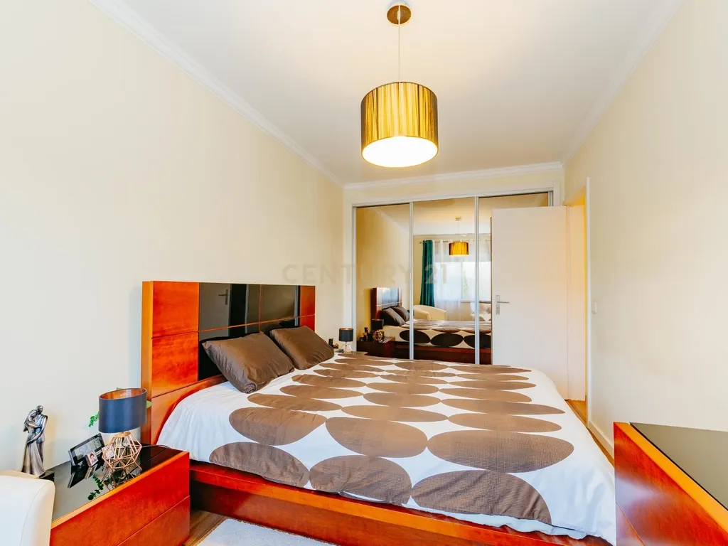 Apartamento T3 com 100,5 m² em Alfornelos com Arrecadação no piso -1 - Image 15