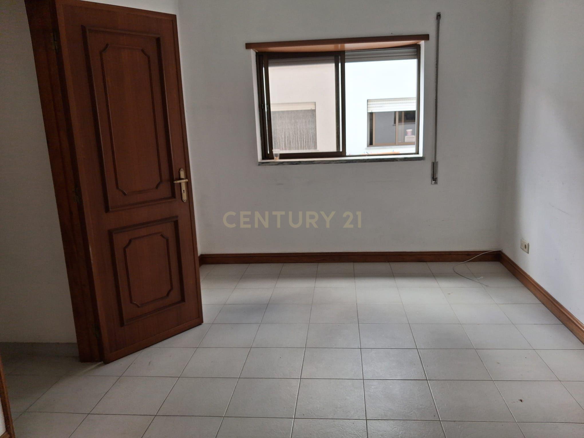 Fotografia 3 de Escritorio || Apartamento em Pombal