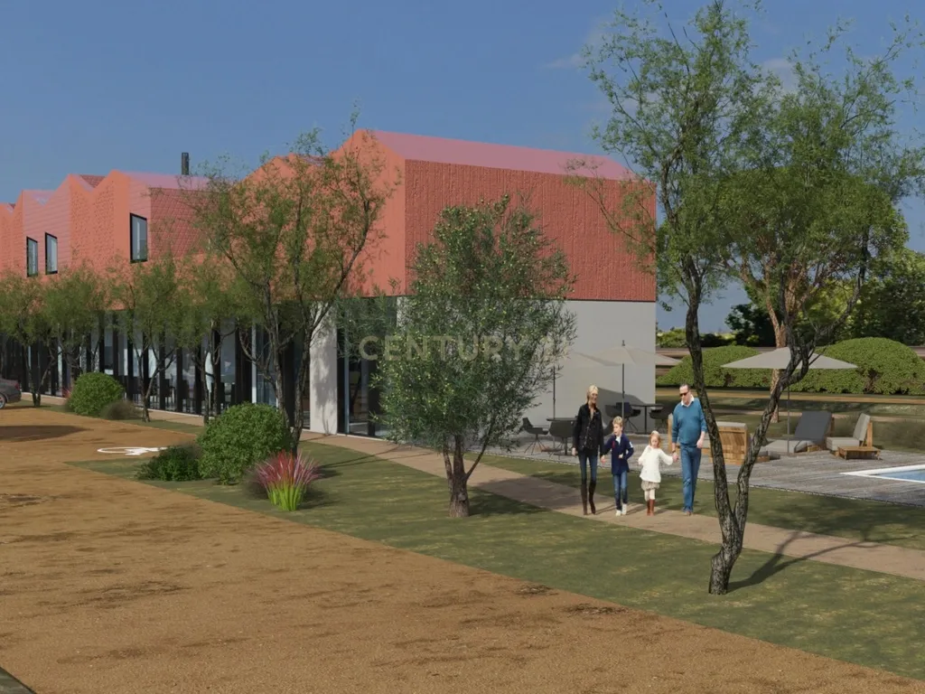 Moradia Isolada inserida em Quinta com terreno de 13000m2 em Peniche - Image 2