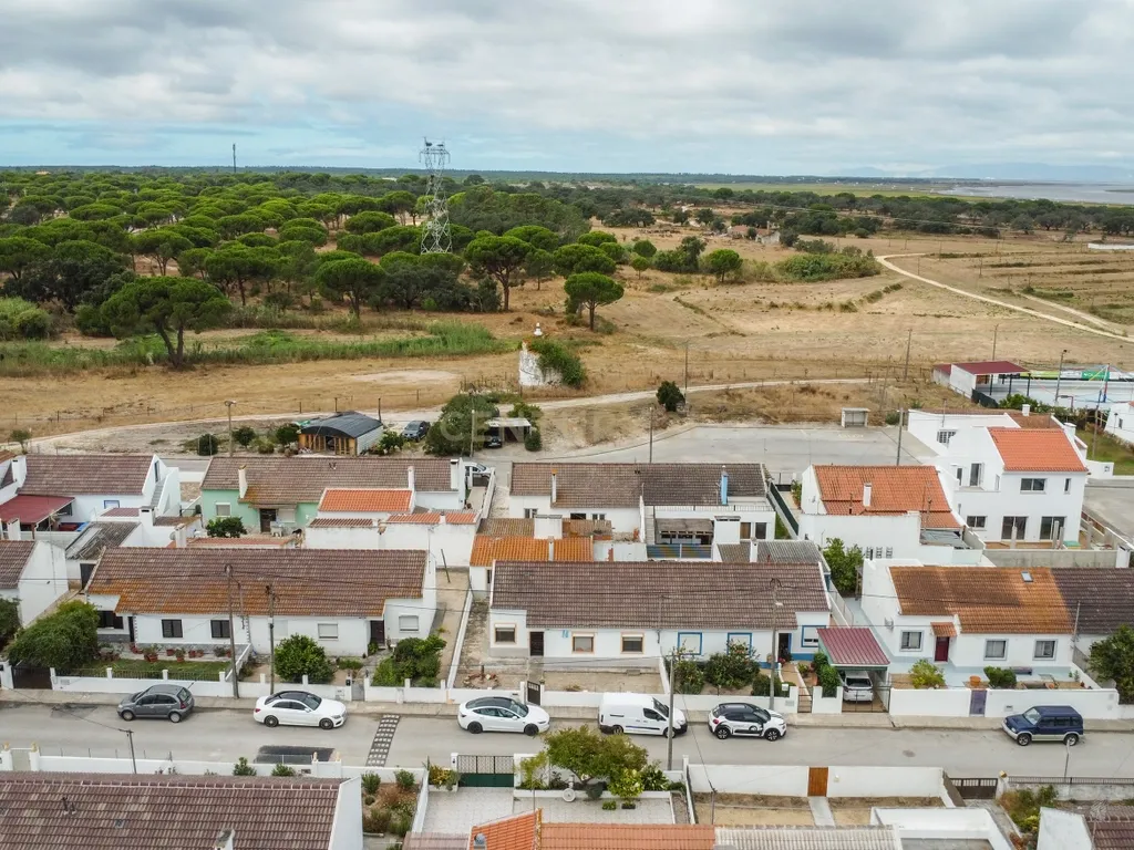 Moradia T3 com Sótão, Quintal e Excelente Potencial – Bairro Montevil, Alcácer do Sal - Image 35