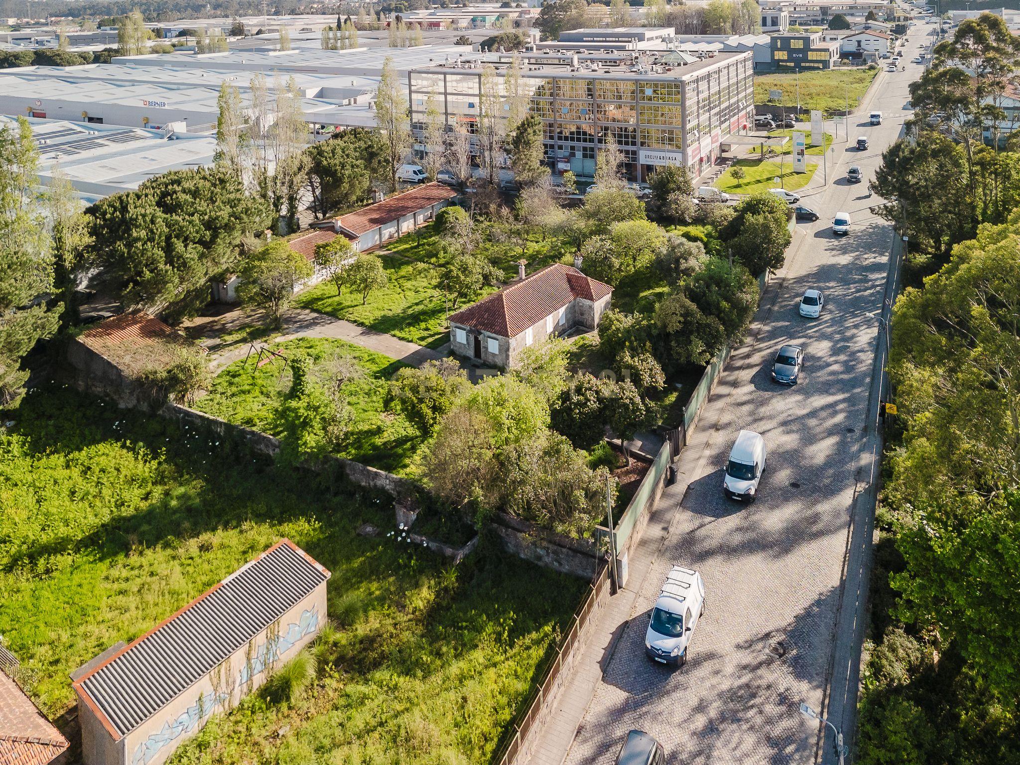 Propriedade Única com 2.400 m² na Maia — Grande Potencial de Rentabilidade - Image 15