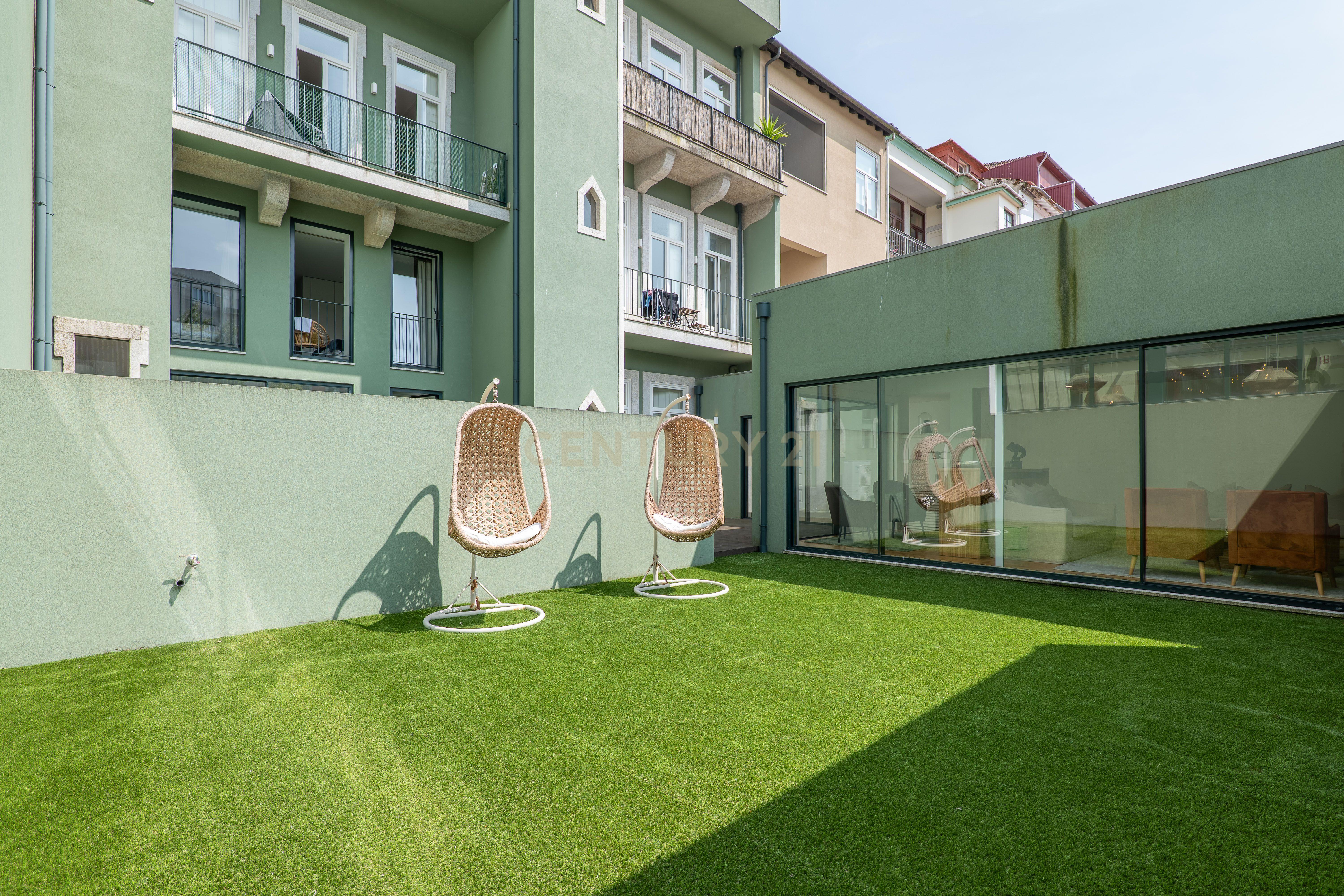 Requintado Apartamento T3 com Terraço no Coração do Porto - Image 21