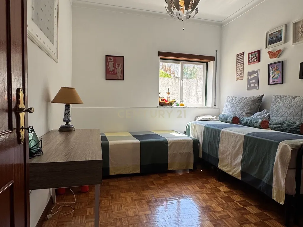 Apartamento T3 em Coimbra com Luz Natural e Acessibilidade - Image 11