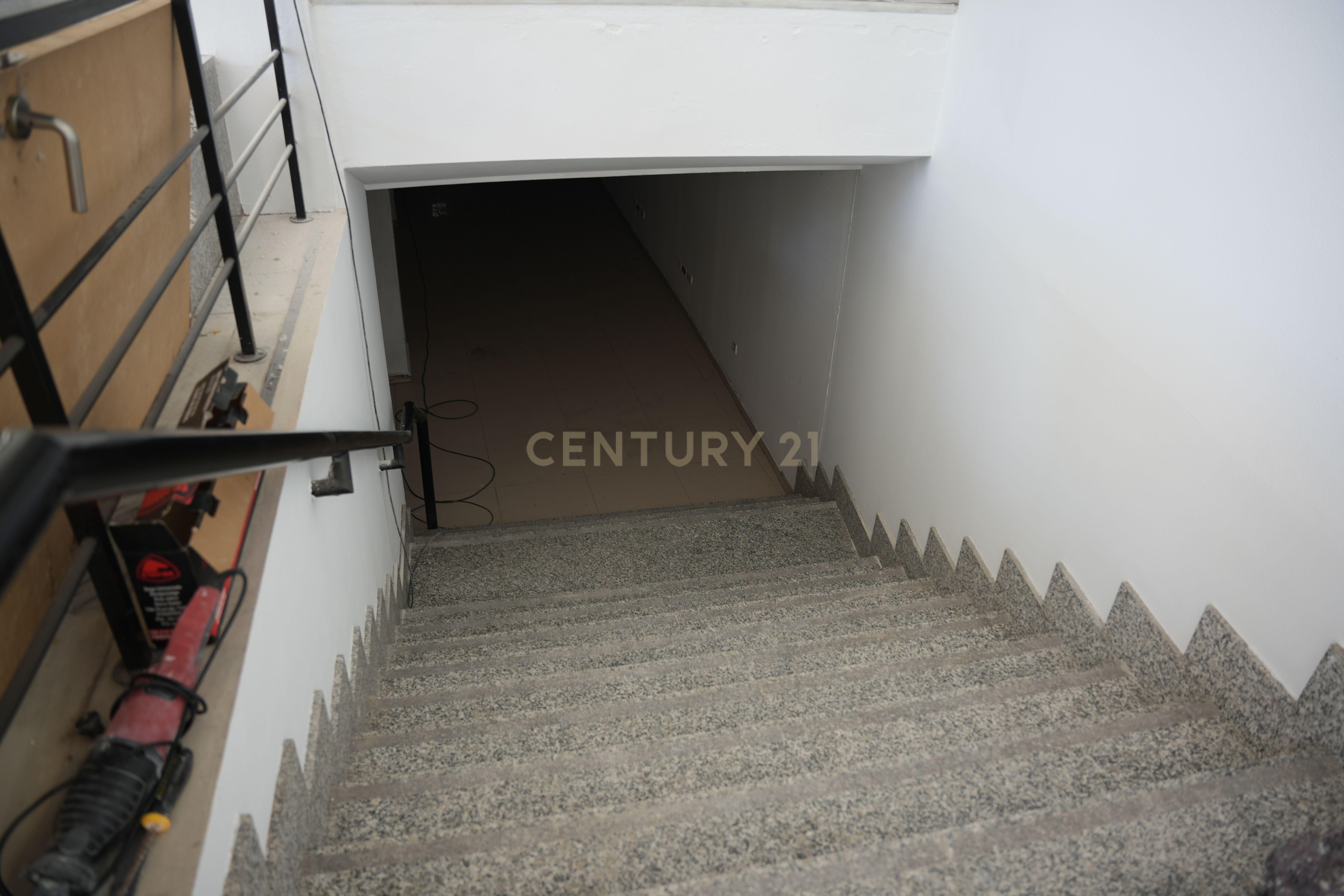  - Image 5