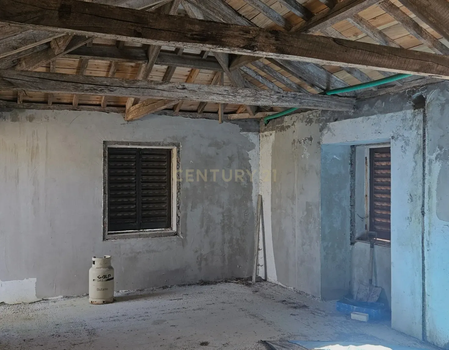Casa Antiga para Recuperação em Quatro Ribeiras - 51.000€ - Image 7