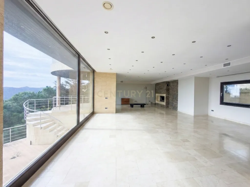 MORADIA DE LUXO · URBANIZAÇÃO MAS NOU · CASTELL-PLATJA D'ARO - Image 14