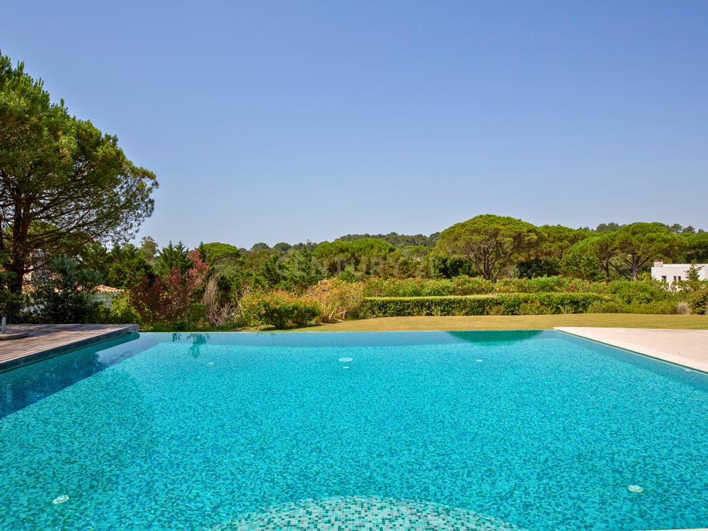 Moradia T7 com Piscina em Alcabideche- Cascais - Image 53