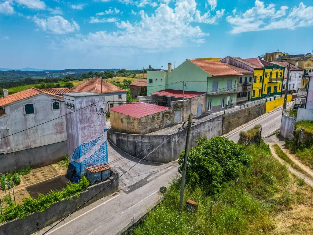 Oportunidade única em Abrunheira! Moradia T3+2 com terraço e vistas panorâmicas - Image 38