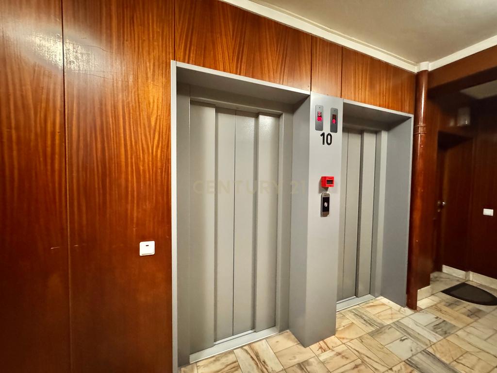 Apartamento T4 no centro de Santo Tirso - Image 30