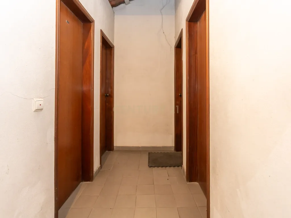 Apartamento T3 com Garagem e Arrecadação em Alhos Vedros - Image 23