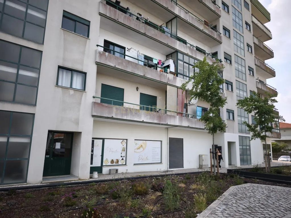 Apartamento T3 sito em Marinha Grande - Image 1