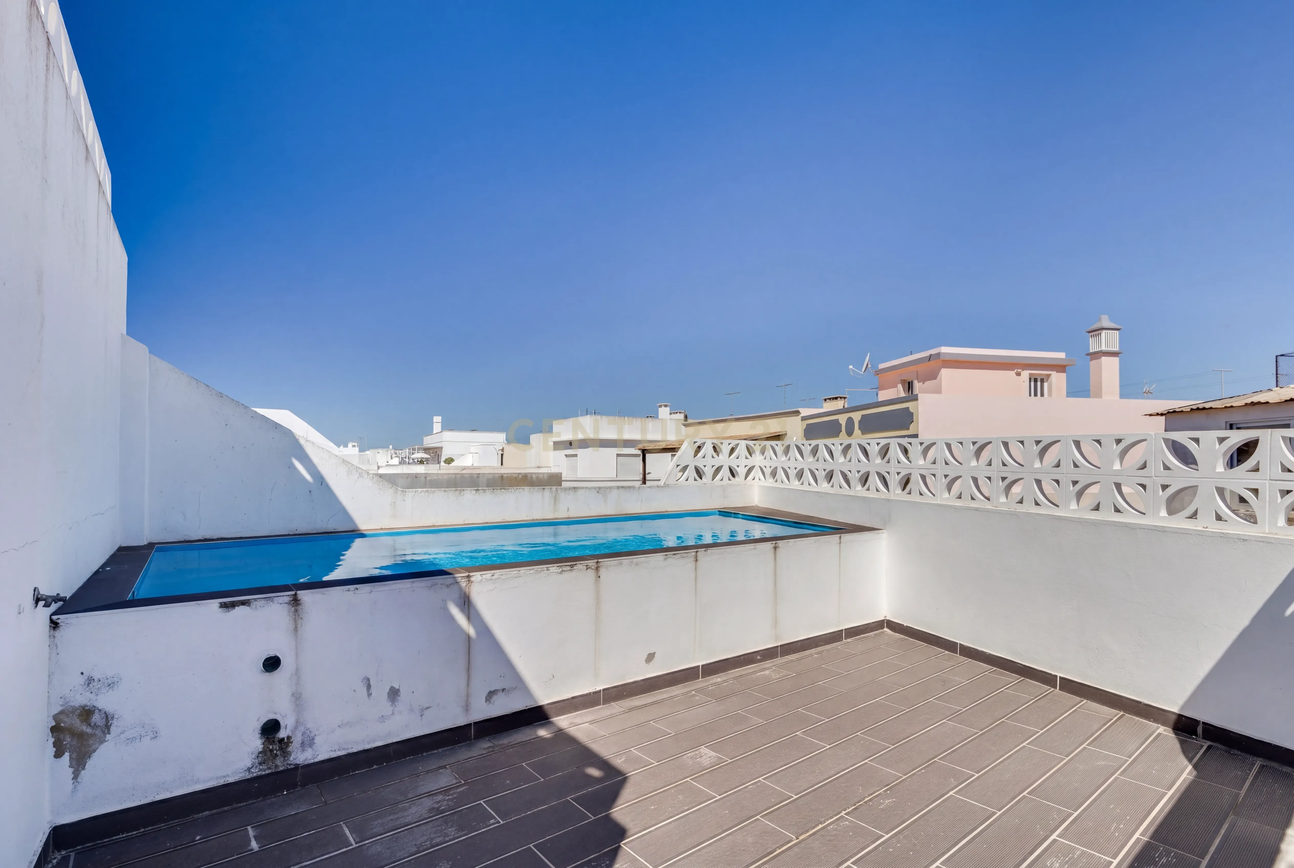 Fotografia 11 de MORADIA T2 NA BAIXA DE OLHÃO C/ 2 PISCINAS