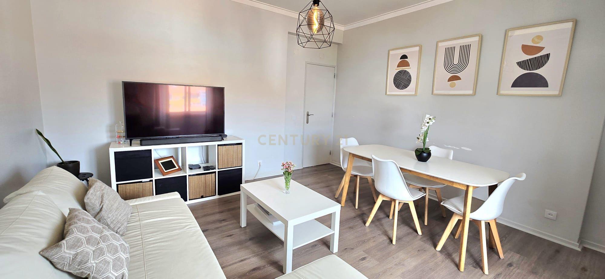 Fotografia 7 de Apartamento T3 em Almada – Conforto, Luz e Espaço Exterior