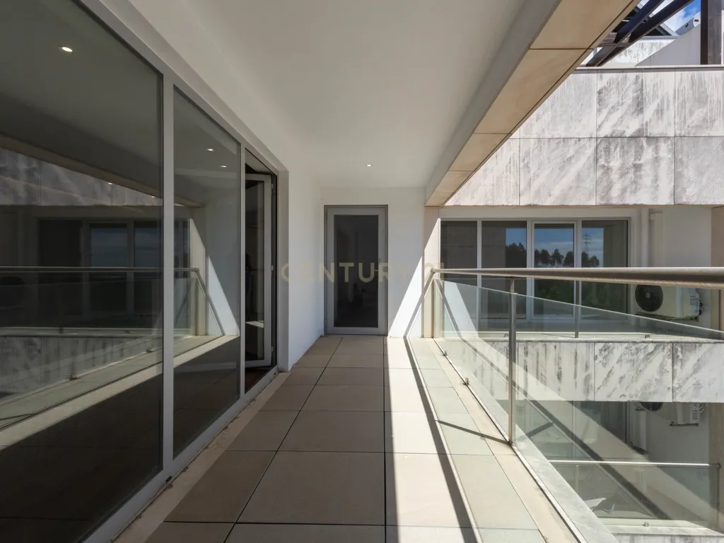 T4 Duplex com vista mar em Espinho - Image 28