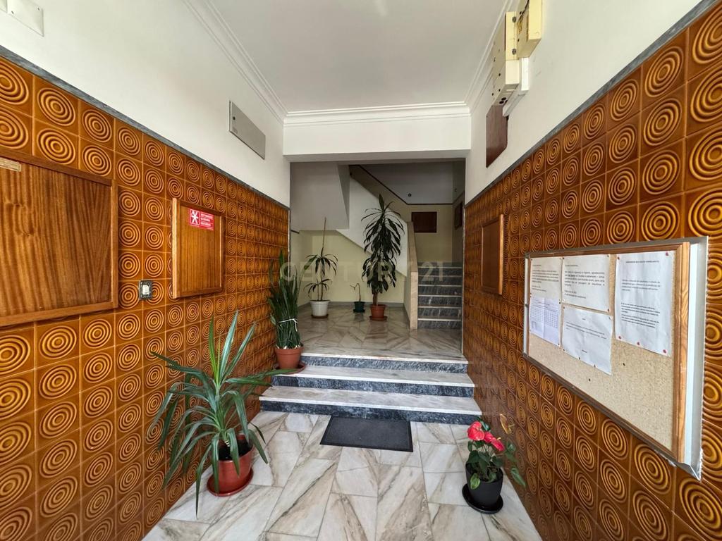 Apartamento T3 remodelado na zona do Parque Municipal - Image 19