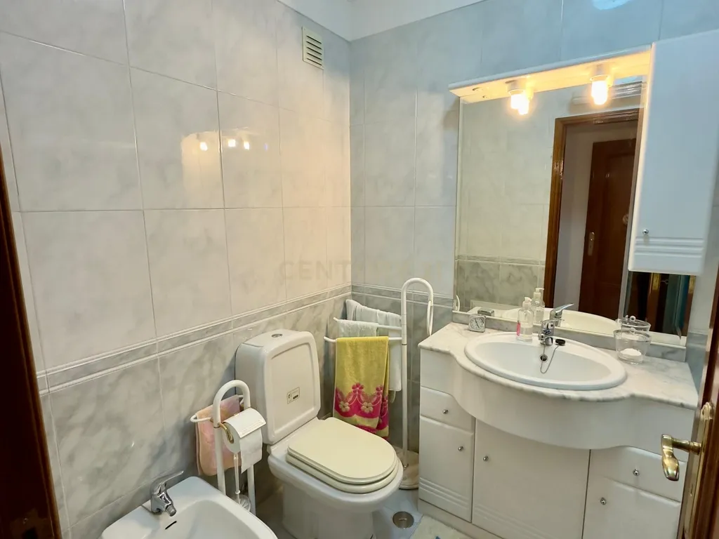 Apartamento T2 em Massamá Norte - Image 6