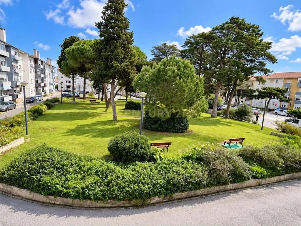 Sintra - Rio de Mouro (Albarraque), T2 mobilado junto a jardim - Image 12