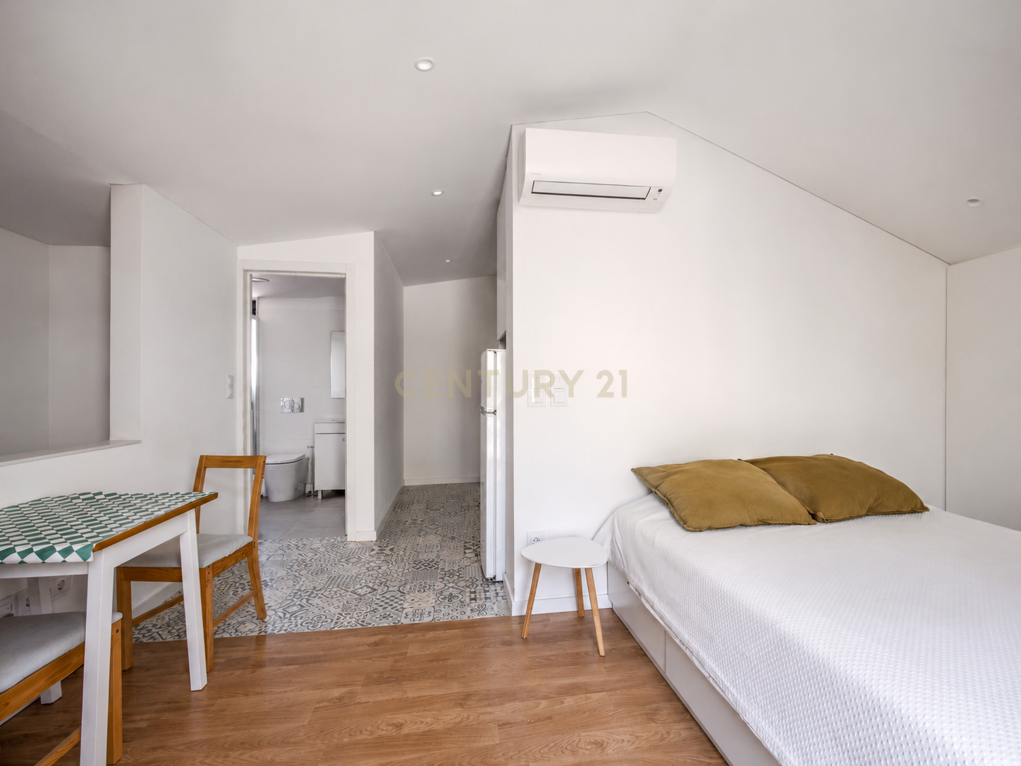 Fotografia 9 de Apartamento Renovado T0, Foz do Douro