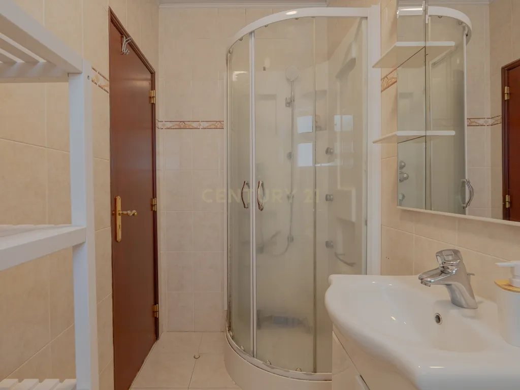Apartamento T2+1 em Moscavide, Próximo ao Metro - Image 26