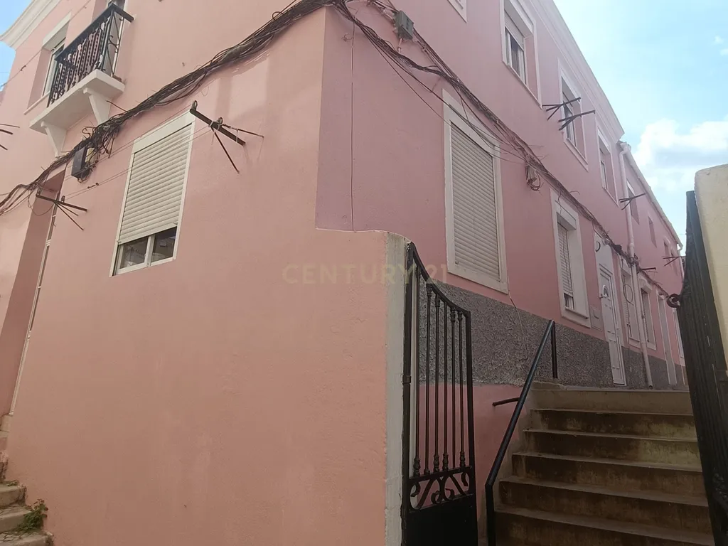 Prédio - Vila Irene - Sacavém - 12 Apartamentos - Image 31