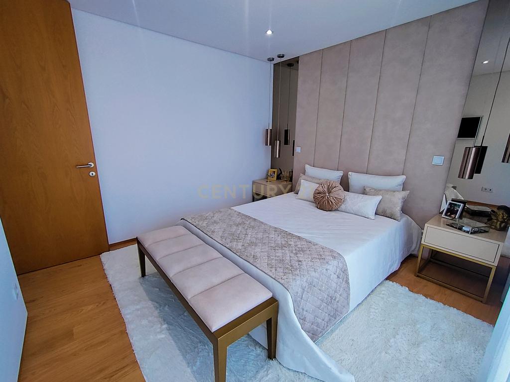 Moradia T4 Moderna com Piscina e Jardim – Touguinha - Image 40
