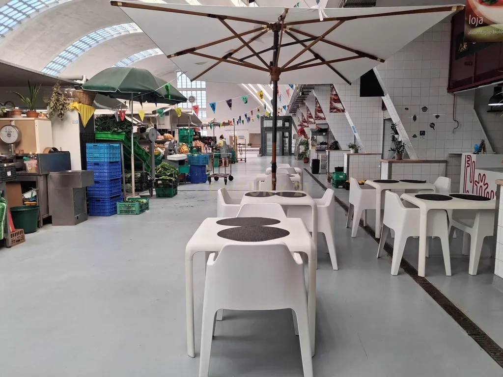 🏪 Loja para Trespasse no Mercado Municipal de Matosinhos – Ideal para Restauração - Image 3