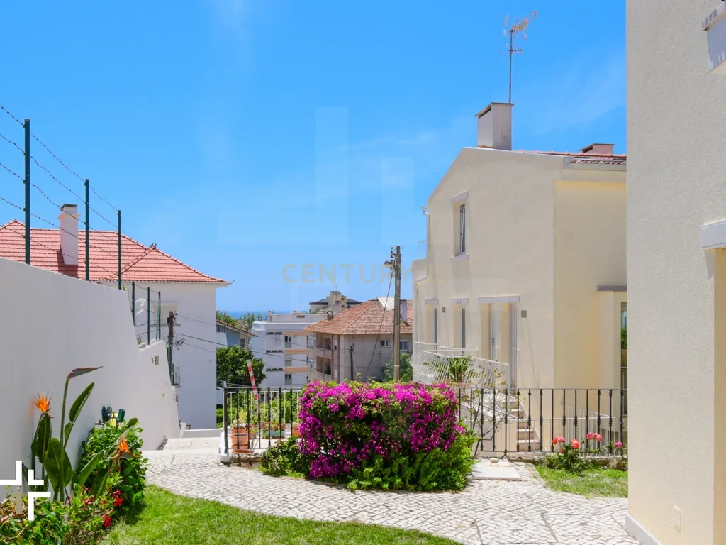 Moradia T2 com Jardim e Alpendres Exclusivos | São Pedro do Estoril - Image 9