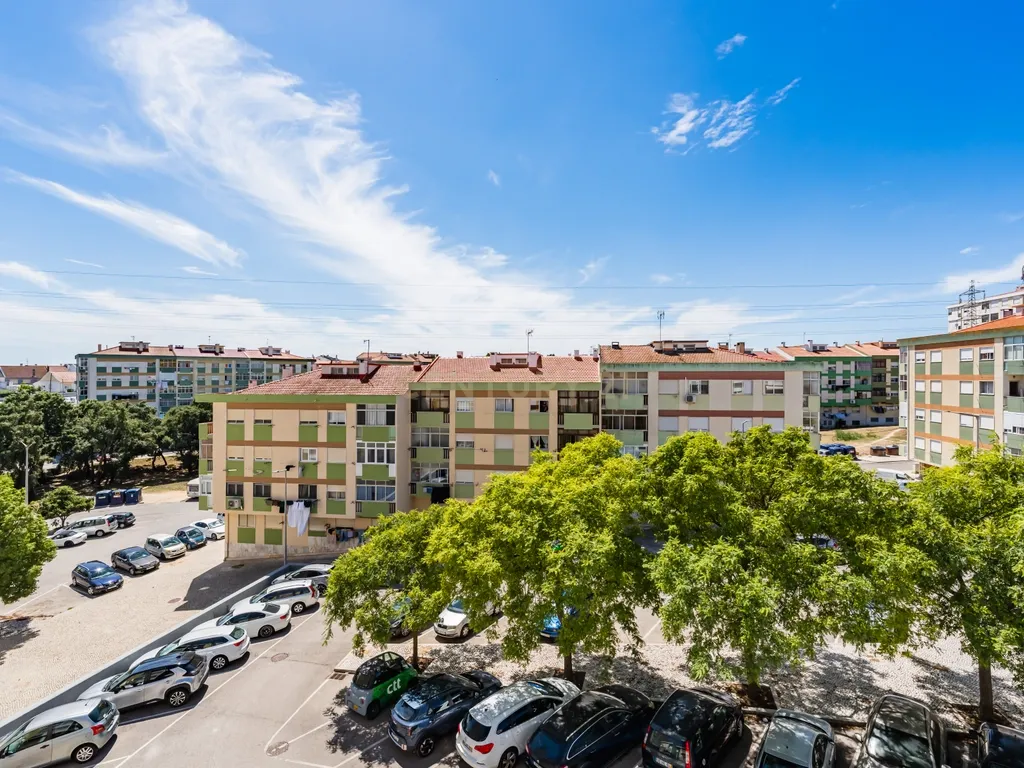 Apartamento T3 em Corroios - Alto do Moinho - Image 7