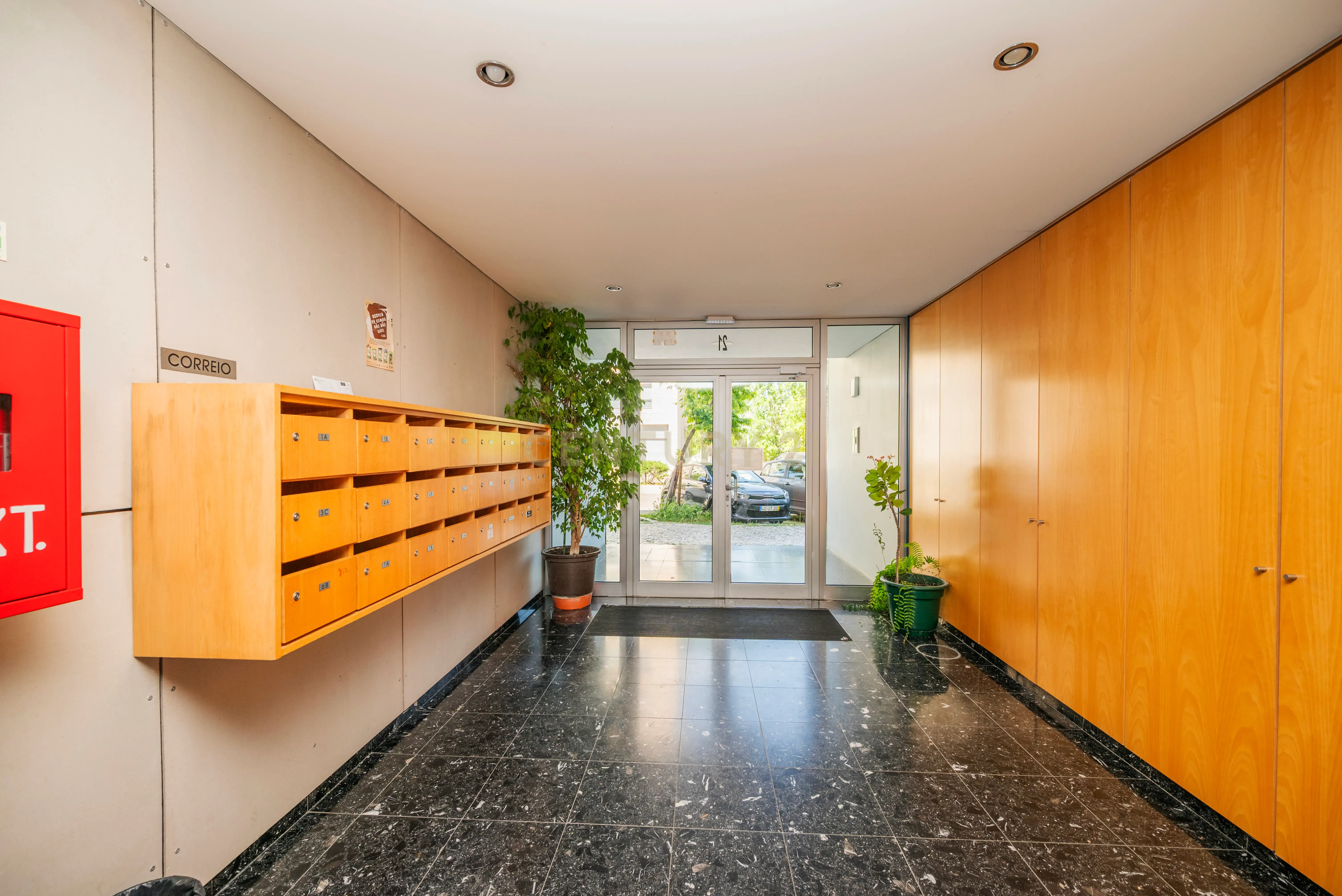 Apartamento T3 Luminoso com Vista Deslumbrante e Localização de Excelência – Parque Oeste / Quinta das Conchas - Image 24