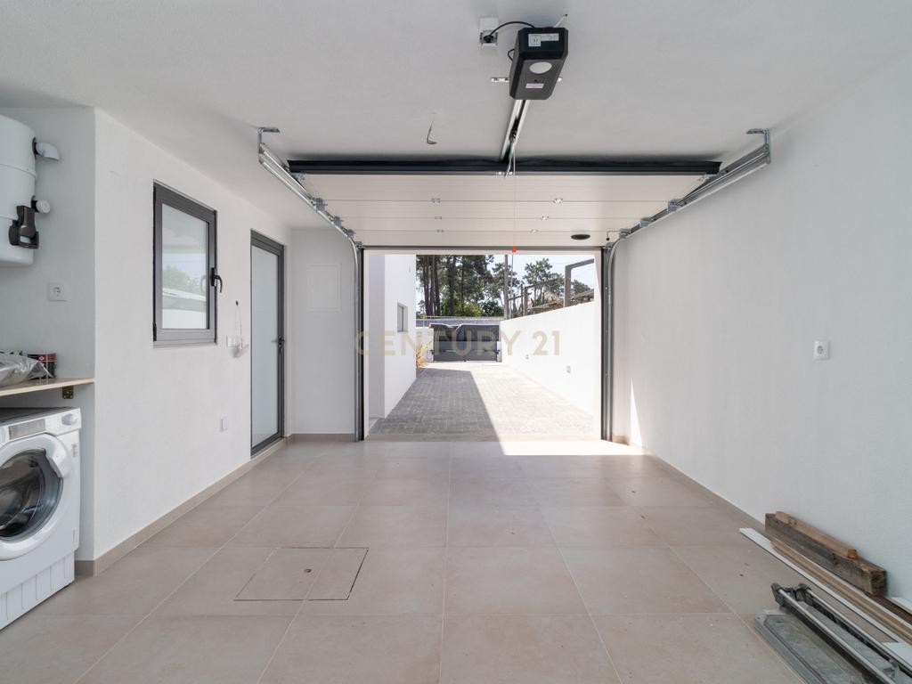A Sua Nova Casa Está Pronta para Habitar! 🌊🏡 Moradia Nova T3 Aroeira À Beira da Praia da Fonte da Telha, na Prestigiada Aroeira - Image 42