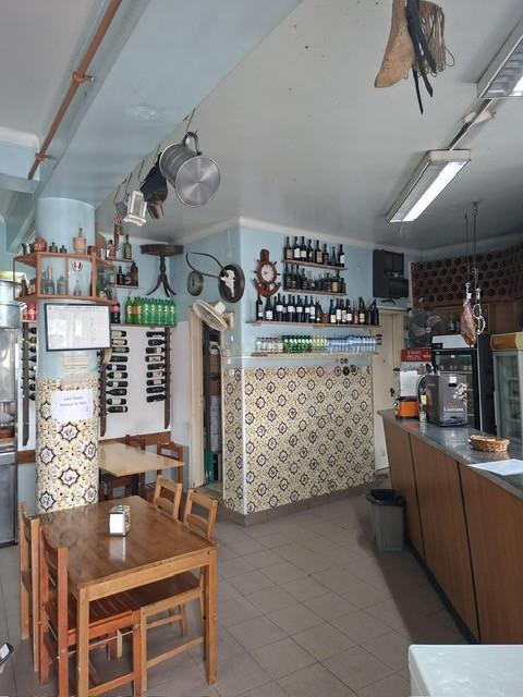 Trespasse de Loja em Falagueira Venda Nova, Amadora - Oportunidade Única - Image 1