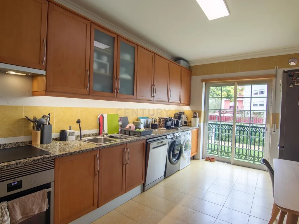 Apartamento T1 em Condomínio Privado | Algueirão - Mem-Martins - Image 10