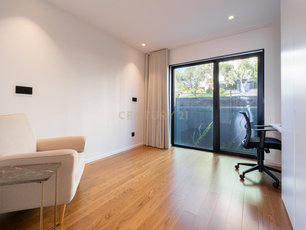 Apartamento T2 Funchal - Escolha certa entre viver ou investir! - Image 22