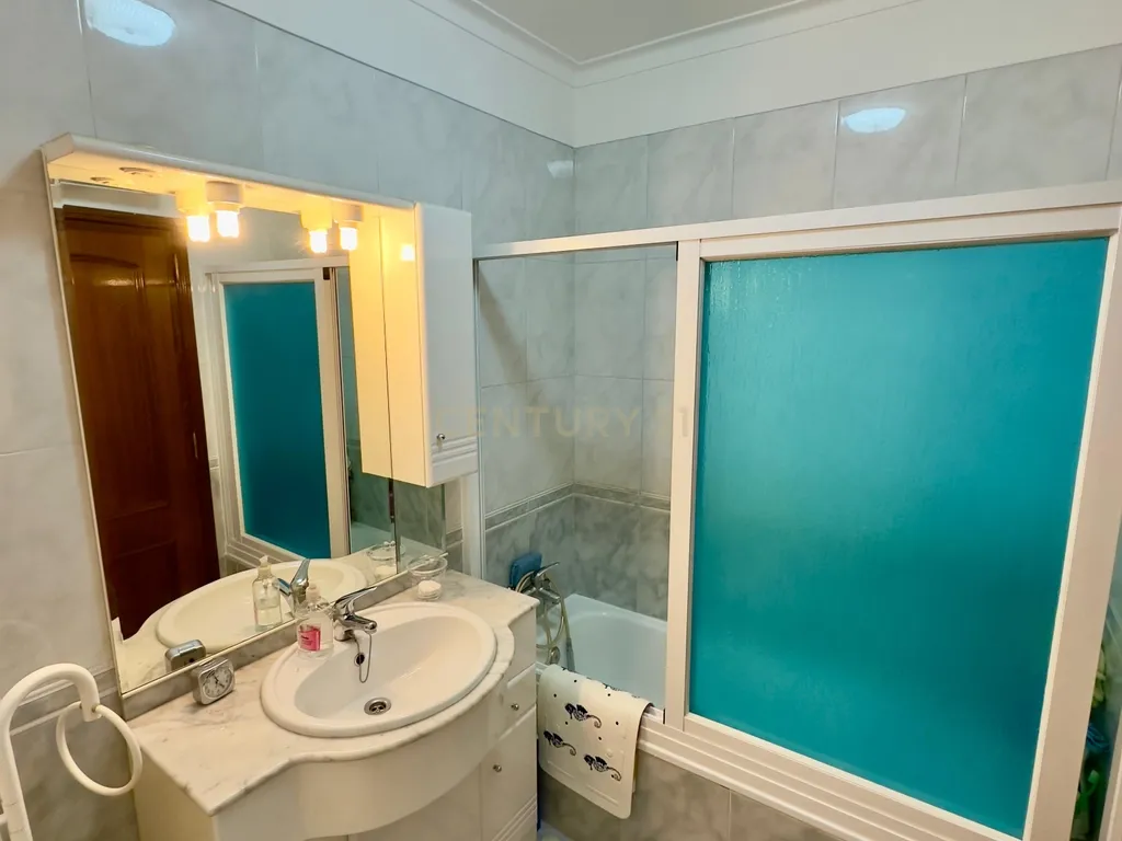Apartamento T2 em Massamá Norte - Image 7