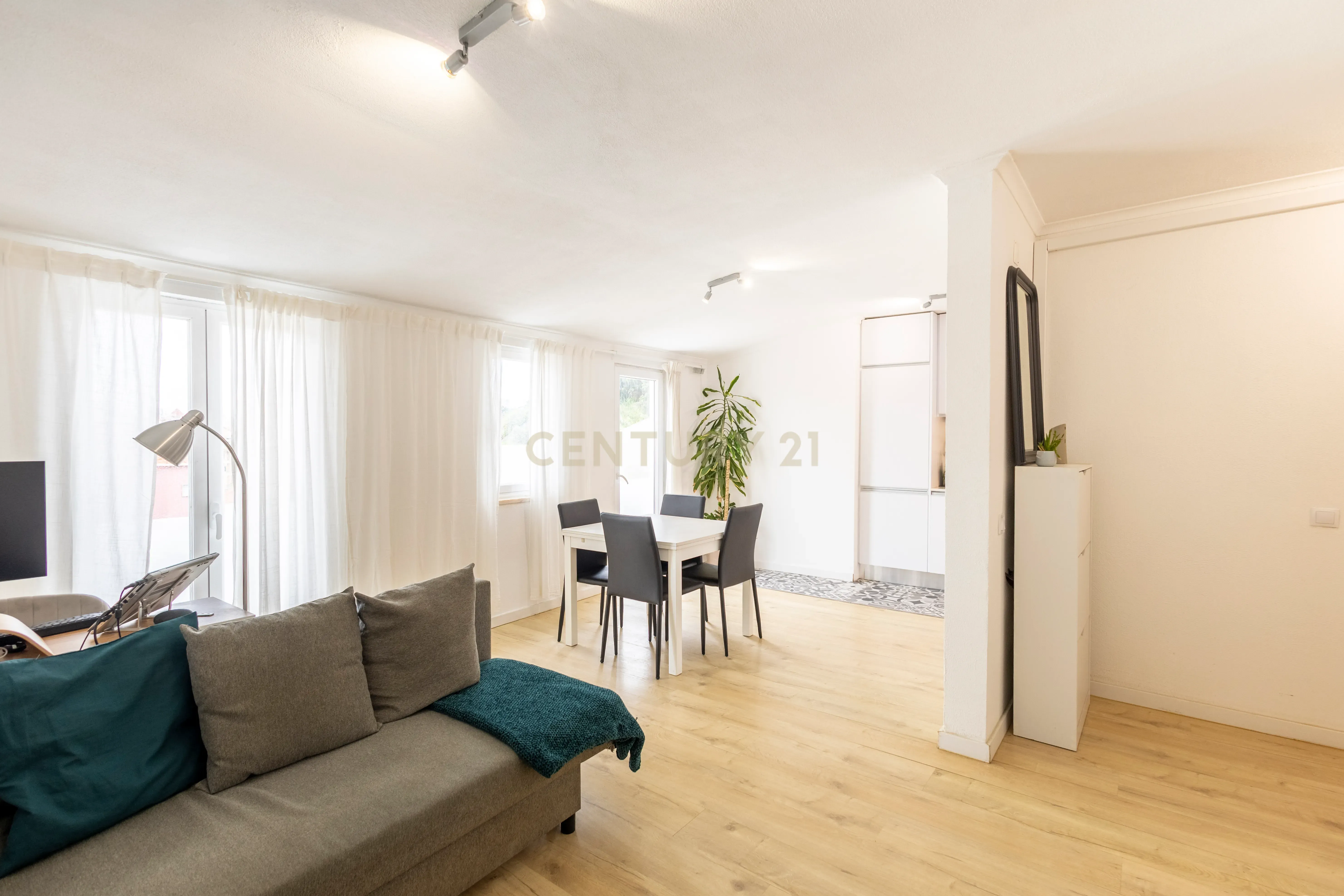 T1 renovado a dois passos do Técnico e da Fonte Luminosa — ideal para viver ou investir - Image 6