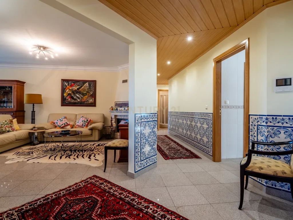 Apartamento T3 com Vista Mar, Piscina e Estacionamento – Edifício Belo Horizonte | Correeira, Albufeira - Image 12