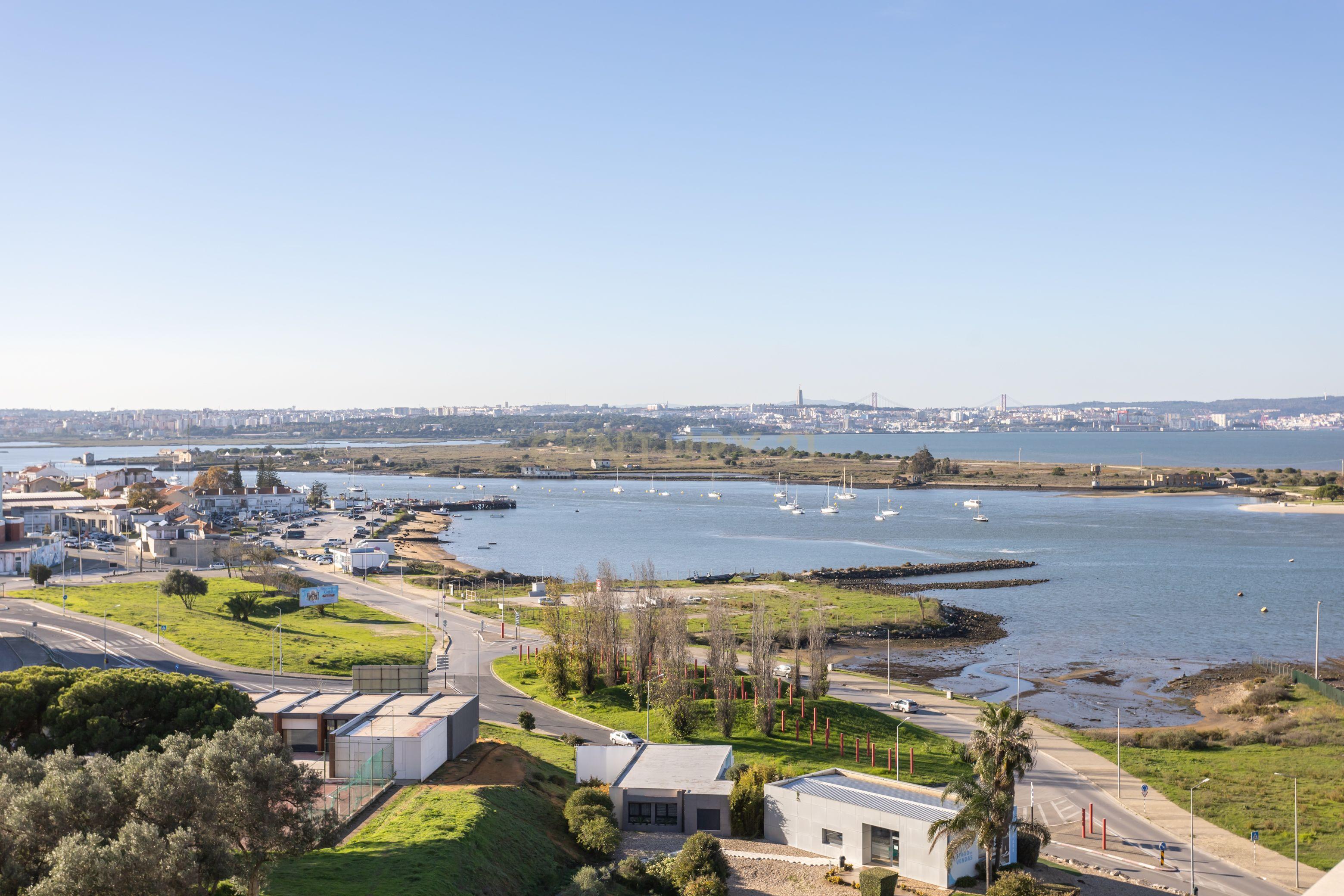 Apartamento T4 Duplex | Quinta da Trindade, Seixal - Image 30